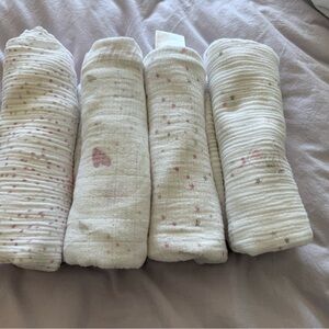 aden + anais White Muslin Swaddle (set of 4)